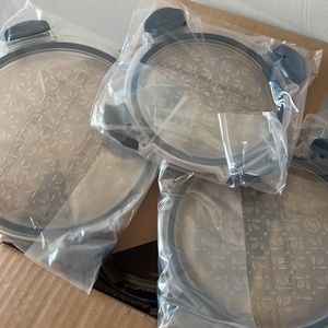 LOCK-FRESH
6-Pc. Round Storage Set